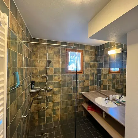 Cami Real **** アパート *