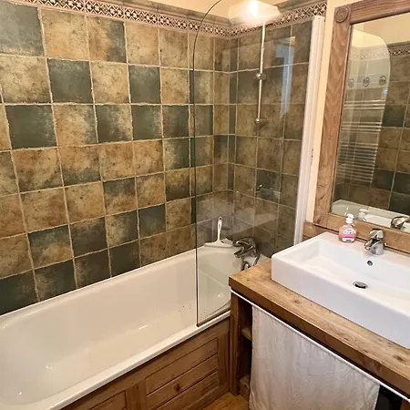 Cami Real **** Apartament *